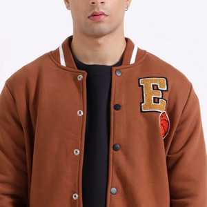 Chaqueta Letterman Marrón para Hombre con Letra E Bordada, Estilo Único, Cuello Camisero, Manga Regular, Algodón y Fibra de Bambú, para Otoño - Product Image 5