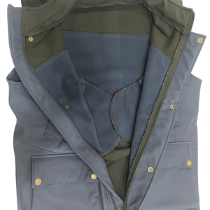 Veste softshell pour homme, bleu noir, col montant, coupe-vent, fermeture à boutons dorés, sans manches, gilet décontracté utilitaire - Product Image 3
