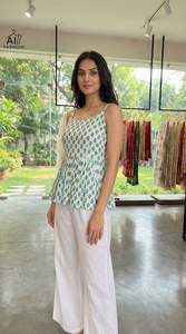 Kurtis Cortos de Algodón de Estilo Moderno Indio con Estampado Digital, Tallas Grandes, Colección de Túnicas y Kurtis Casuales para Uso Diario - Product Image 2