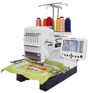 Máquina de Bordar Comercial Janome MB-7 de 7 Agujas con Paquete Deluxe - Product Image 6