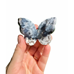 Papillon volant en cristal d'opale dendritique de haute qualité, pierre de guérison, ailes sculptées en 3D, décoration intérieure, grossiste - Product Image 1