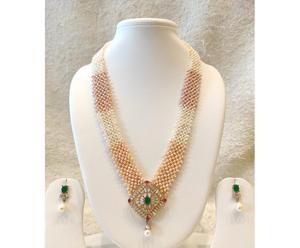 ชุดเครื่องประดับมุกหรูหราคุณภาพพรีเมียม ชุบทอง ประดับเพชร CZ ดีไซน์ยาวทันสมัย พร้อมต่างหู สำหรับงานแต่งงาน - Product Image 1