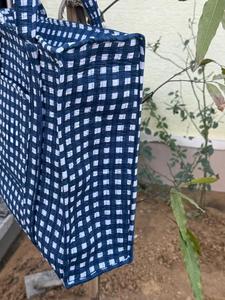 Bolsa de Compras de Algodón Hecha a Mano en India con Estampado Artesanal, Bolsa de Mano para Mujer, Bolsa de Hombro Acolchada con Estampado Artesanal - Product Image 2