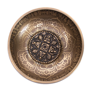 Ensemble de bols chantants tibétains faits à la main, en laiton, avec cinq Buddhas Dhyani en relief, pour la guérison sonore - Product Image 4