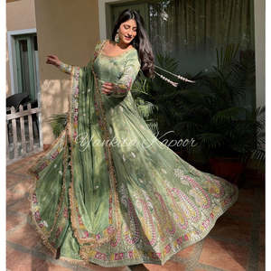 Vestido de fiesta de diseñador XL con parte inferior y aspecto elegante Dupatta - Product Image 1