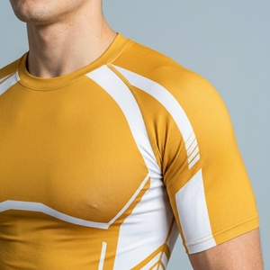 Men's Quick Dry Compression Sport Shirt Short Sleeve Geometric Pattern Gradient Color Slim Fit O-Neck Workout Top - Product Image 3