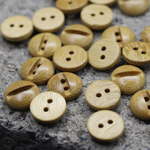 Botones de madera más vendidos y populares, utilizados para prendas de punto, chaquetas y abrigos de invierno, ya que su textura natural se adapta perfectamente. - Product Image 5