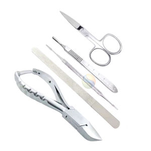 Cortauñas Profesional de Lujo de Acero Inoxidable 5 en 1, Resistente, para Uñas de los Pies, con Bloqueo de Resorte Único, Manicura Premium - Product Image 1