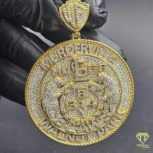 Collier pendentif streetwear exclusif avec diamants de laboratoire sertis à la main et finition argentée de luxe - Product Image 2