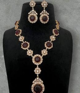 Parure Collier et Boucles d'Oreilles Moissanite Plaqué Or Laiton Classique de Qualité Supérieure, Design Glamour, Idéale pour Fiançailles, Mariage, Cadeau ou Tenue de Soirée - Product Image 3