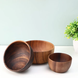 Bol en bois rustique artisanal japonais pour servir élégamment des fruits frais, des légumes, des salades et des collations dans des maisons élégantes - Product Image 5