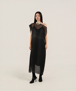 Vestido de cóctel de lujo de verano de organza de seda transparente con hombro asimétrico, holgado y recto, elegante, minimalista, ODM OEM, Vietnam - Product Image 2
