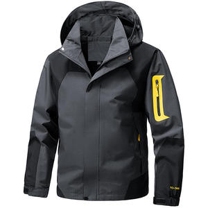 Veste d'extérieur à capuche zippée pour homme, personnalisable avec logo, résistante à l'eau, coupe-vent, respirante, doublée polaire, idéale pour le ski en montagne - Product Image 4