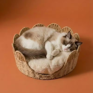 Lit pour animaux de compagnie en jacinthe d'eau de qualité supérieure, à bords festonnés, pour petits chiens et chats, tressé à la main, avec coussin, en provenance du Vietnam. - Product Image 4