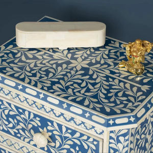 Table à tiroirs en os incrusté de la marque ILAHI, design moderne, détails en agate, rangement à trois niveaux, meuble portable pour la maison - Product Image 1