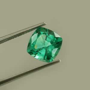 Esmeralda Verde Natural, Corte Cojín, 20 Quilates, Gema Suelta para Joyería, Marca ZUBEDA GEMS JEWELRY, Origen Rajasthan, Tercera Parte - Product Image 5