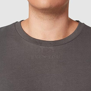 T-shirt double couche sur mesure de qualité supérieure pour hommes, tissu doux, durable, coupe confortable, style décontracté - Product Image 5