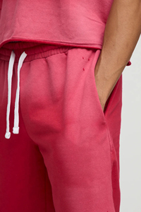Shorts Bermuda pour homme en tissu uni rouge avec cordon de serrage et logo imprimé flamme, vêtements décontractés - Product Image 3