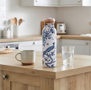 Botella de Agua de Cobre de 1000 ml, Esmaltada en Blanco y Azul, Diseño Floral Vintage con Aves, Tapa de Rosca - Product Image 5