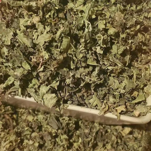 Hojas de calabaza deshidratadas naturales al por mayor, hojas de calabaza Ugu secas de 2 oz, hojas de calabaza secas para cocinar ANGLE - Product Image 4