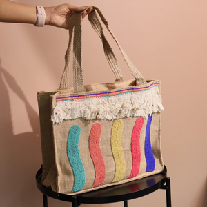 Sacs fourre-tout en paille de raphia faits à la main, style bohème, avec perles et étoiles de mer, par Whimsy Art Craft - Product Image 3