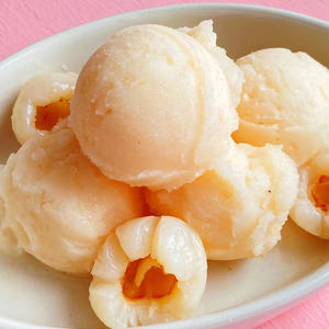 เวียดเดลต้า ลิ้นจี่กระป๋อง-1กก. อายุการเก็บรักษา 2 ปี สำหรับชาลิ้นจี่ เยลลี่ ของหวาน ไส้เค้ก และรับประทานได้โดยตรง บรรจุภัณฑ์แบบ OEM - Product Image 1