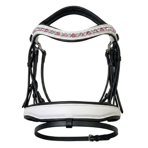 Bridon de cheval élégant noir et blanc en cuir anatomique rembourré, avec frontal incurvé en cristal personnalisé, bridon à mors flottants OEM - Product Image 1