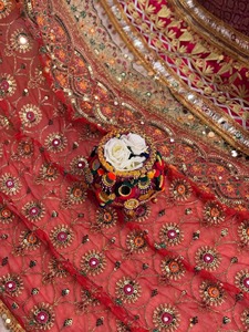 Vestido corto afgano hecho a mano con borlas multicolor, incrustaciones de espejos intrincadas y auténticos patrones tribales Kuchi. - Product Image 2