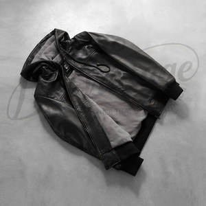 Chaqueta Bomber de Cuero Genuino Negro Premium para Hombre con Capucha - Prenda Exterior Casual de Piel de Oveja Genuina con Corte Ajustado y Ribete Acanalado - Product Image 6