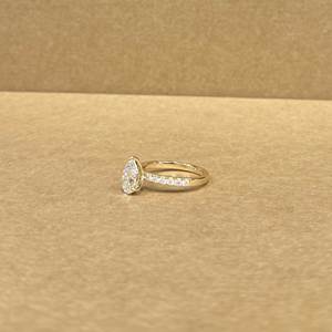 Joyería de Moissanita en Oro Amarillo de 9KT, Diseño con Incrustaciones, 5.120 g de Peso Bruto, Estilo Moderno y Lujoso para Bodas y Fiestas - Product Image 5