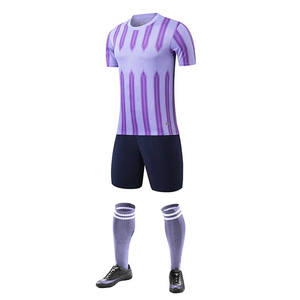 Ensemble d'uniformes d'entraînement de football, maillot et short de football, vêtements de sport respirants, matière à séchage rapide, tenue d'équipe pour l'entraînement - Product Image 4