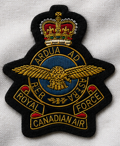 Écusson brodé personnalisé RCA EAGLE BADGE avec ancre et couronne de lauriers, patch en tissu à coudre pour uniforme ou vêtement - Product Image 1