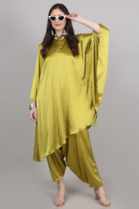 Conjunto moderno de 2 piezas para mujer, estilo kaftan dhoti en color mehndi con cuentas, pedrería y lentejuelas, estilo moderno para chicas. - Product Image 5