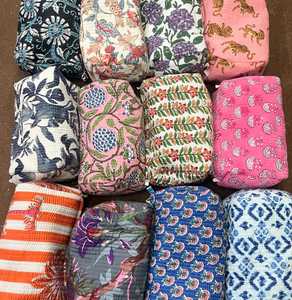 Ensemble de pochettes matelassées en coton 3-en-1 sur mesure avec fermetures éclair pour boutiques et magasins de cadeaux, pochettes matelassées Kantha à imprimé ethnique - Product Image 5