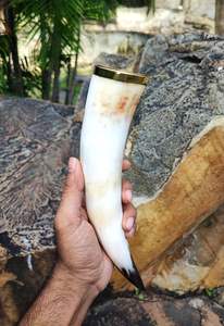 Auténtica Jarra Vikinga para Beber con Soporte: Tazas Auténticas para Cerveza, Sidra y Mead, Tazas de Juego de Tronos, Regalo para Padrinos de Boda - Product Image 3