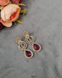 Pendientes elegantes con piedras preciosas en forma de lágrima, pendientes de diseño para mujer, joyería étnica para fiestas y celebraciones. - Product Image 4