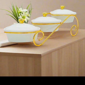 Plat à chafing de luxe à double compartiment plaqué or avec couvercles assortis et poignées texturées, disponible à prix de gros. - Product Image 4