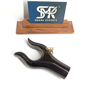 Canne de marche artisanale en corne de buffle écologique avec poignée ergonomique, finition lisse et polie, design moderne pour cannes de marche personnalisées - Product Image 1