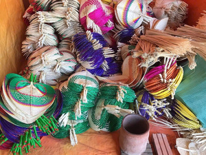 Abanicos de Bambú Decorativos para el Hogar, Tamaño Personalizado en Multicolor, Abanicos Tejidos a Mano 100% de Bambú de Fábrica Original en Vietnam SAFIMEX - Product Image 3