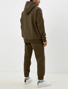 Sudadera con Capucha y Pantalones de Primera Calidad, Fabricada en Pakistán, 100% Algodón, Corte Regular, con Logotipo Personalizado Bordado - Product Image 3