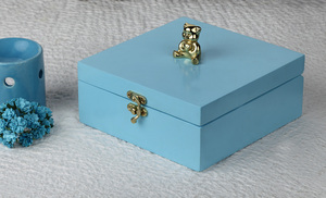 Boîte décorative en forme d'ours en peluche - Product Image 1