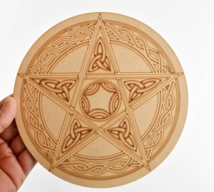 Tablas de Madera Grabadas con Pentáculo y Triqueta, Superficie Lisa, para Meditación, Venta al Por Mayor - Product Image 3