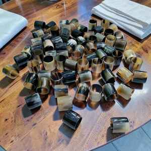 Anillos para Servilletas Hechos a Mano con Cuerno de Búfalo y Buey, Acabado de Alto Brillo, a Precio Económico - Product Image 1