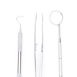 Kit de 3 pièces en acier inoxydable pour le nettoyage dentaire : gratte-tartre, pince dentaire et miroir buccal pour cabinet dentaire, usage domestique et soins dentaires pour animaux de compagnie - Product Image 2