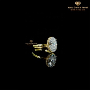Anillo de Compromiso con Corte Oval Único, Oro Amarillo Sólido de 14K, Diamante Cultivado en Laboratorio CVD de 3.00 Quilates, Certificado IGI, Color E, Claridad VVS2 - Product Image 2