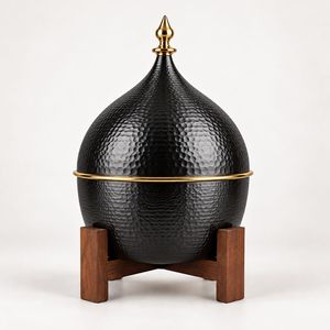 Calentador de Alimentos de Acero Inoxidable Martillado Vintage con Tapa y Soporte de Madera, Diseño Moderno y Lujoso, Apto para Inducción y Gas, 24 cm de Diámetro - Product Image 1