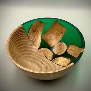 Bol contemporain en résine époxy et bois, alliant bois massif et résine pour une utilisation haut de gamme en restauration et en décoration - Product Image 4