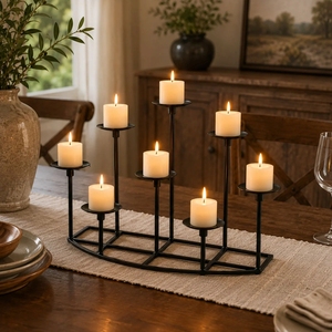 Candelabro Minimalista de 3 Pilares en Negro Mate, Moderno Soporte de Metal Escalonado para Velas, Centro de Mesa para Comedor y Sala de Estar - Product Image 5