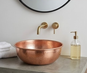 Évier de cuisine élégant en cuivre poli fait main, à cuve unique, design rustique rond, installation sur plan, pour usage domestique - Product Image 2