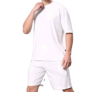 Conjunto Deportivo para Hombre con Detalles Reflectantes, Camiseta y Pantalones Cortos para Correr, Visibilidad Nocturna, Secado Rápido y Transpirable - Product Image 6